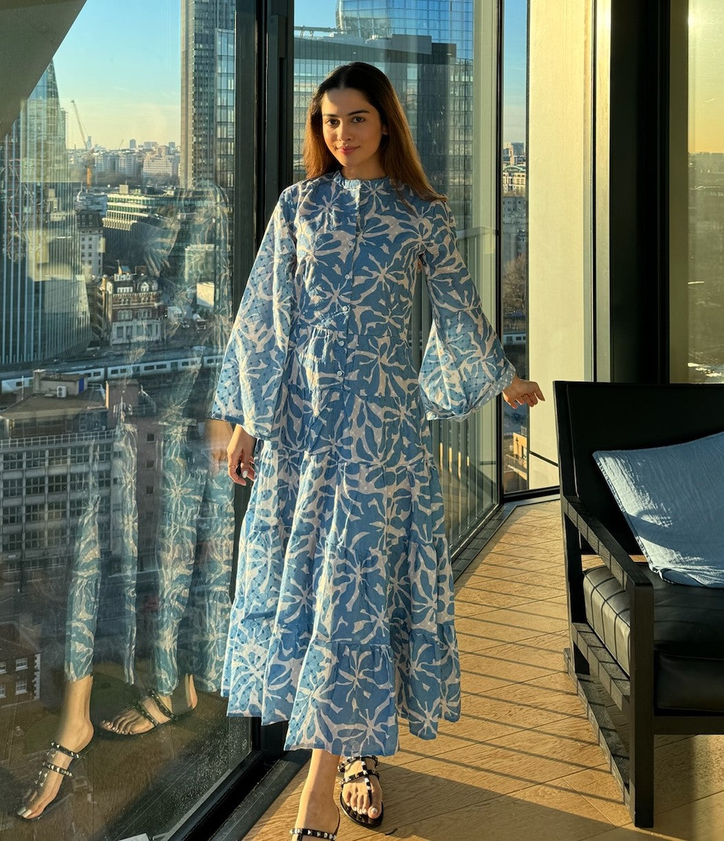 sachin and babi light blue dress European Summer Outfits: How To Dress Like A Chic European Woman - Beth  Ferguson main image 0